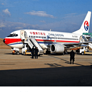 三亚凤凰机场物流航空快运业稳步发展的原因是什么？